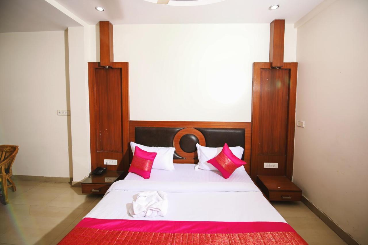 Hotel Lav Kush Deluxe " 3 Min Walking From New Delhi Railway Station " Esterno foto