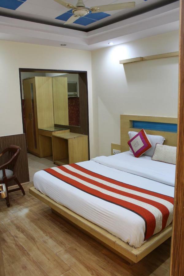 Hotel Lav Kush Deluxe " 3 Min Walking From New Delhi Railway Station " Esterno foto