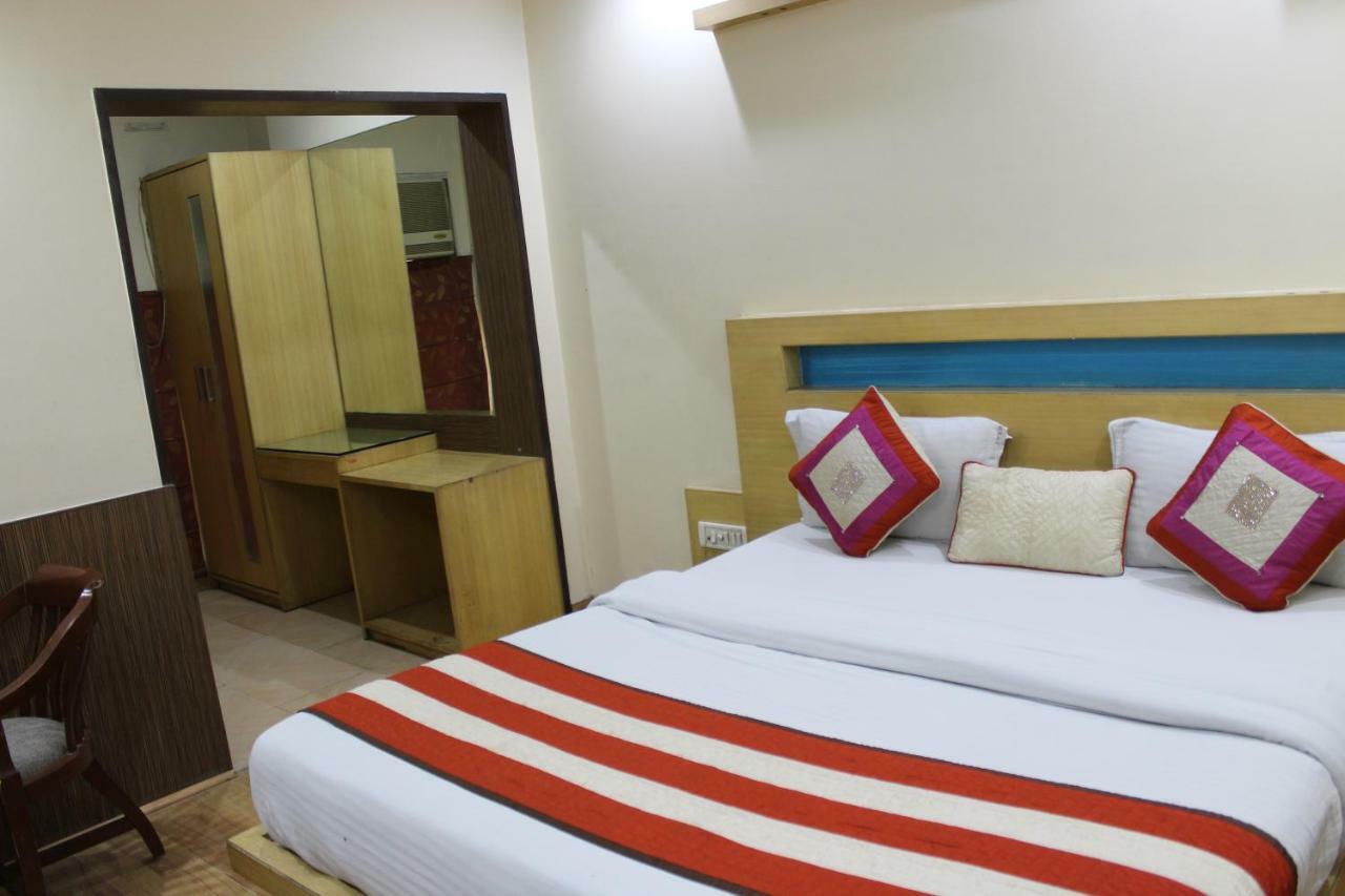 Hotel Lav Kush Deluxe " 3 Min Walking From New Delhi Railway Station " Esterno foto